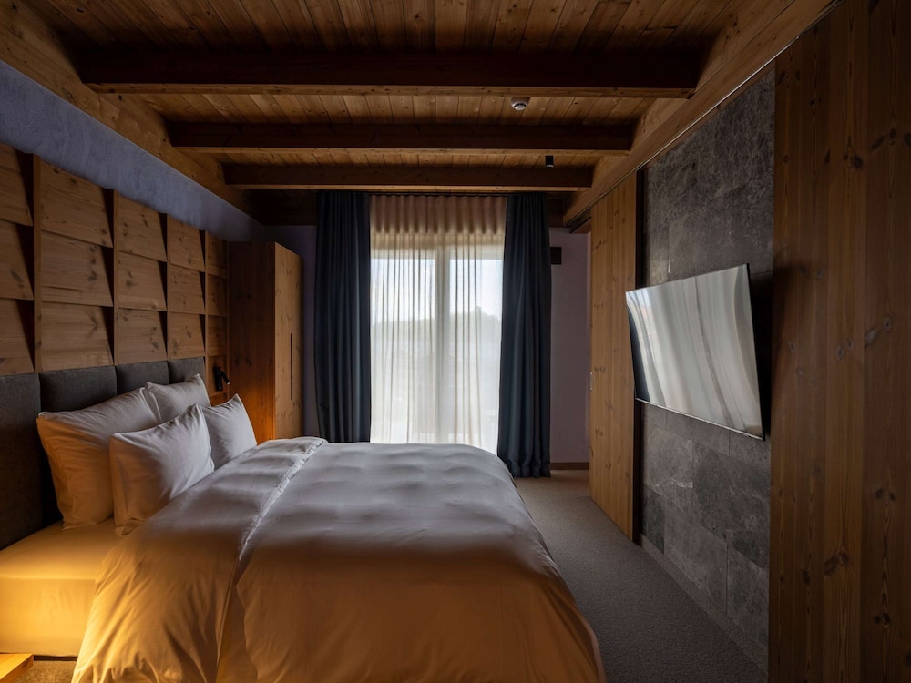 Swiss, Deluxe Apartment, 1 Double Bed with Sofa bed