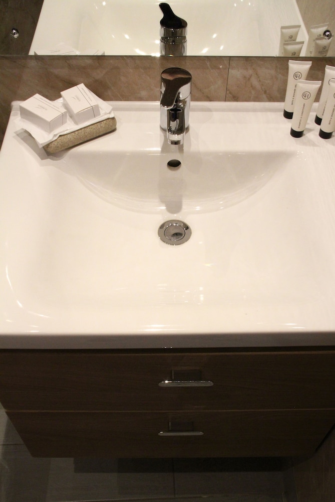 Standard Triple Room - Photo 2