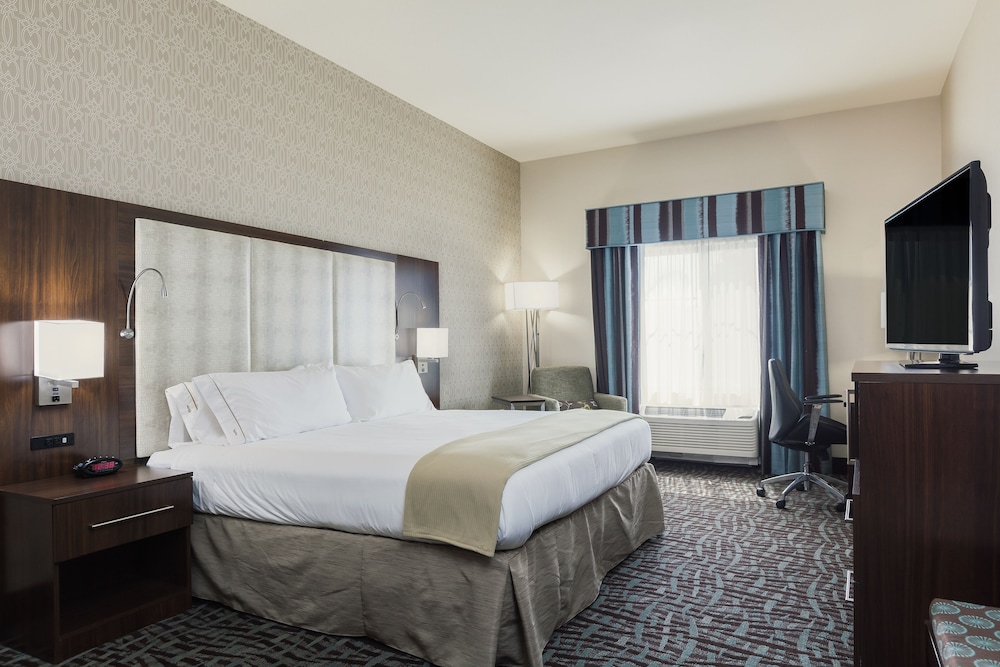 Standard Room, 1 King Bed, Accessible (Communications) photo 2