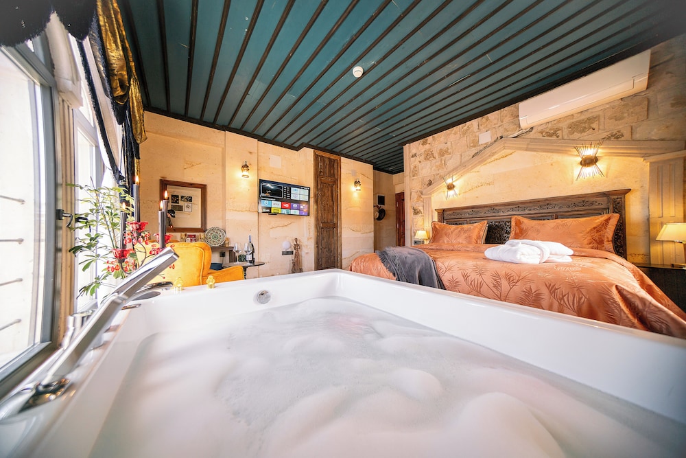 Jacuzzi Deluxe - Photo 21