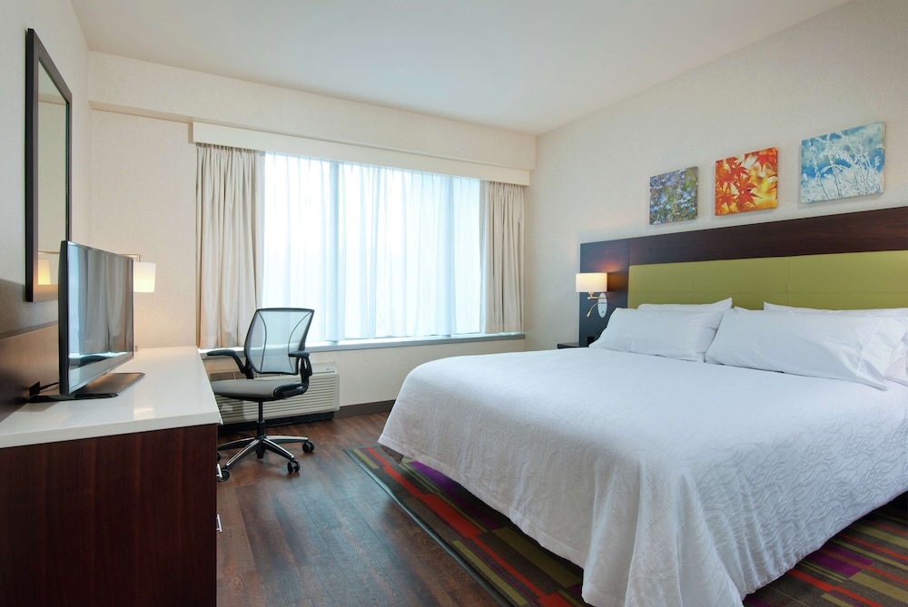 Junior Suite, 1 King Bed, Non Smoking (Hearing) photo 1