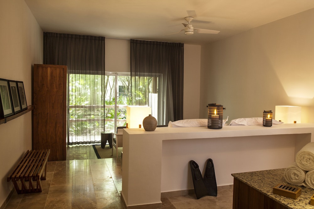 Room, 1 King Bed, Non Smoking (casita)