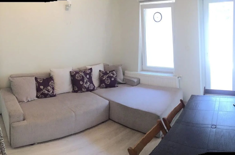 Apartment photo 1