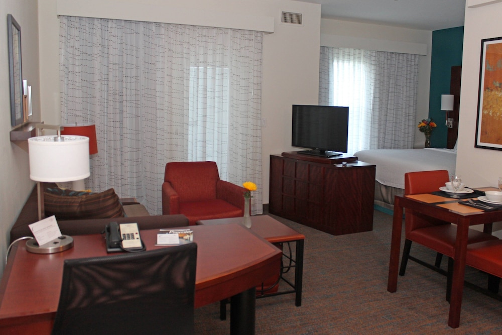 Studio, 1 King Bed with Sofa bed, Balcony photo 1