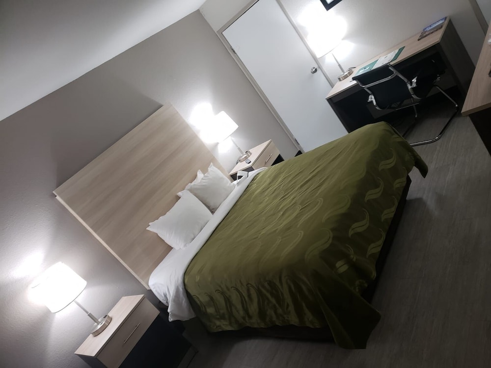 Room, 1 Queen Bed, Accessible, Non Smoking - Photo 5