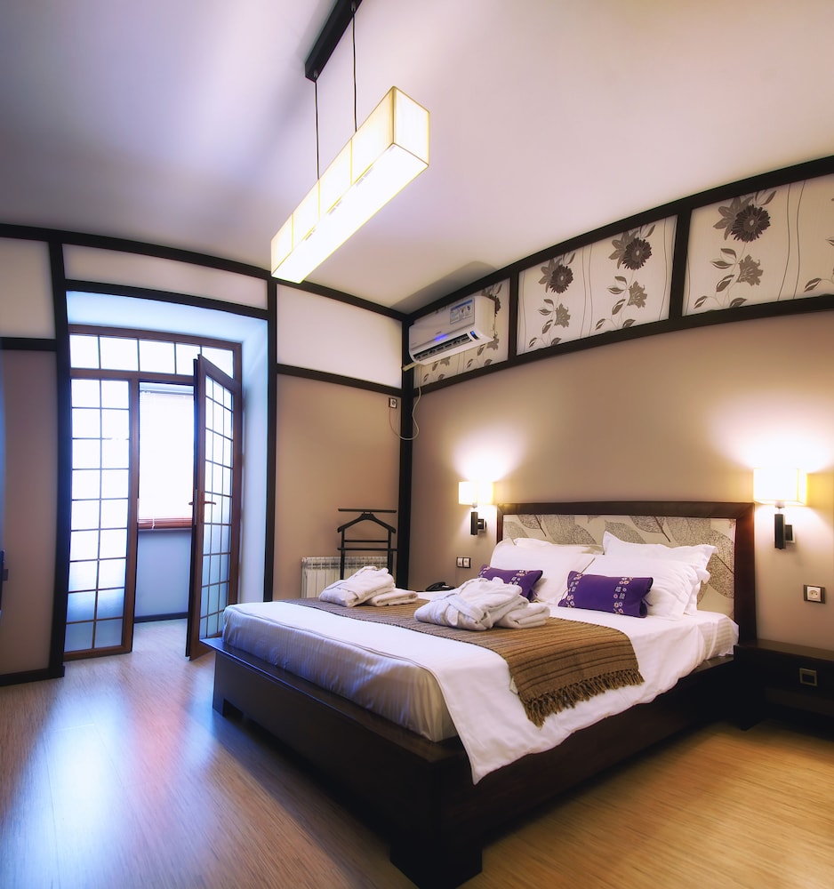 Design Double or Twin Room