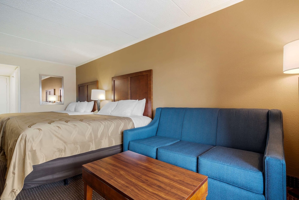 Room, Multiple Beds, Accessible, Non Smoking (Efficiency) - Photo 2
