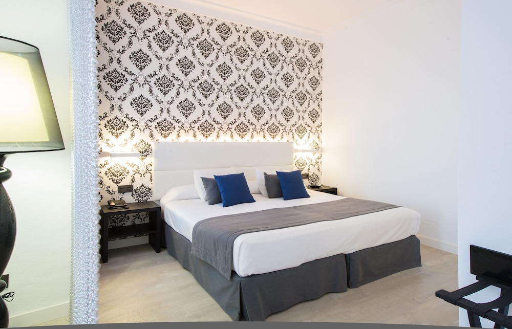 Junior Suite Deluxe 2 Adults photo 2
