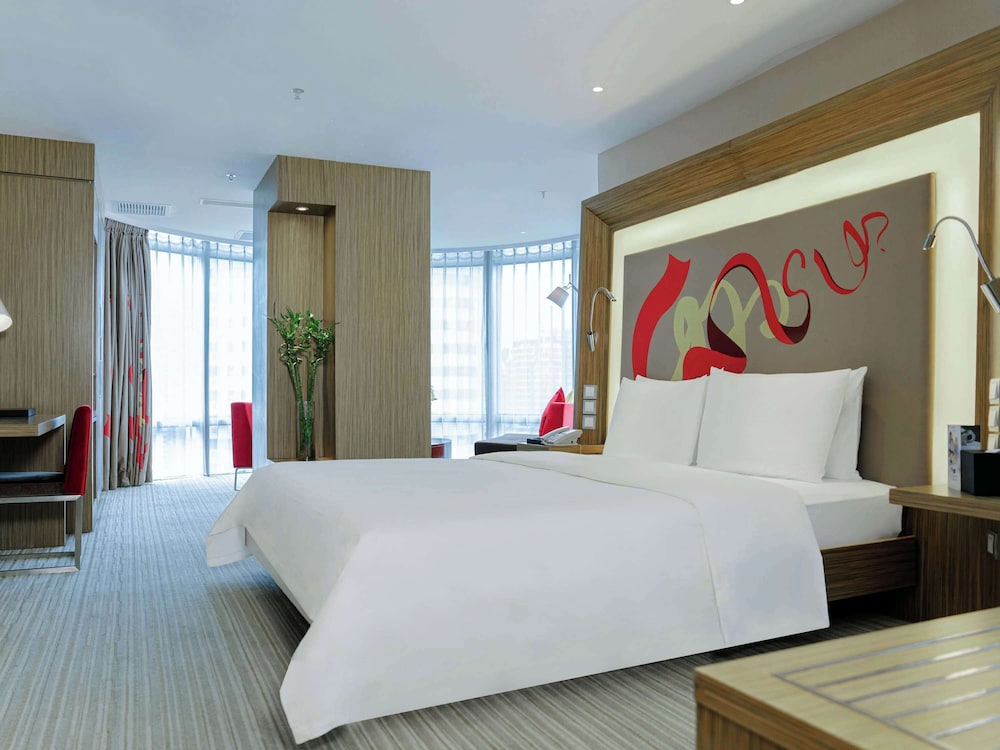 Premier Suite - Photo 4