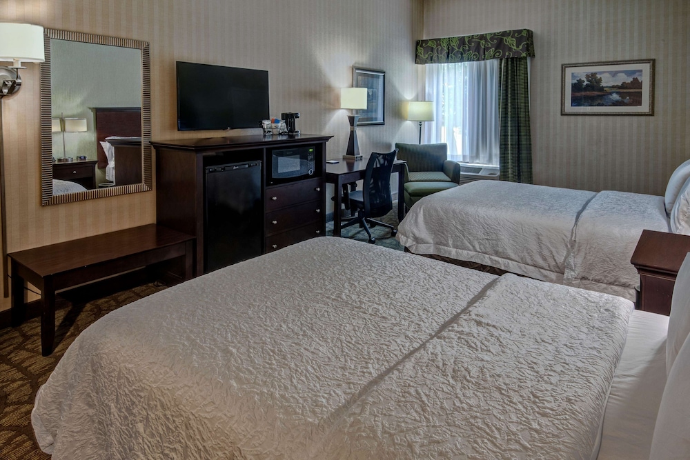 Room, 2 Double Beds, Accessible, Non Smoking - Photo 1