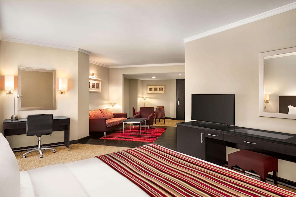 Presidential Suite, 1 King Bed, Non Smoking photo 1