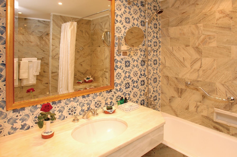 Classic Double or Twin Room, Garden View - Photo 5