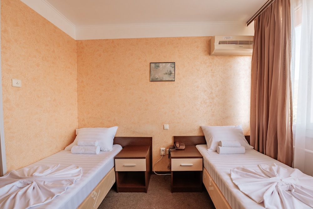 Superior Twin Room photo 2