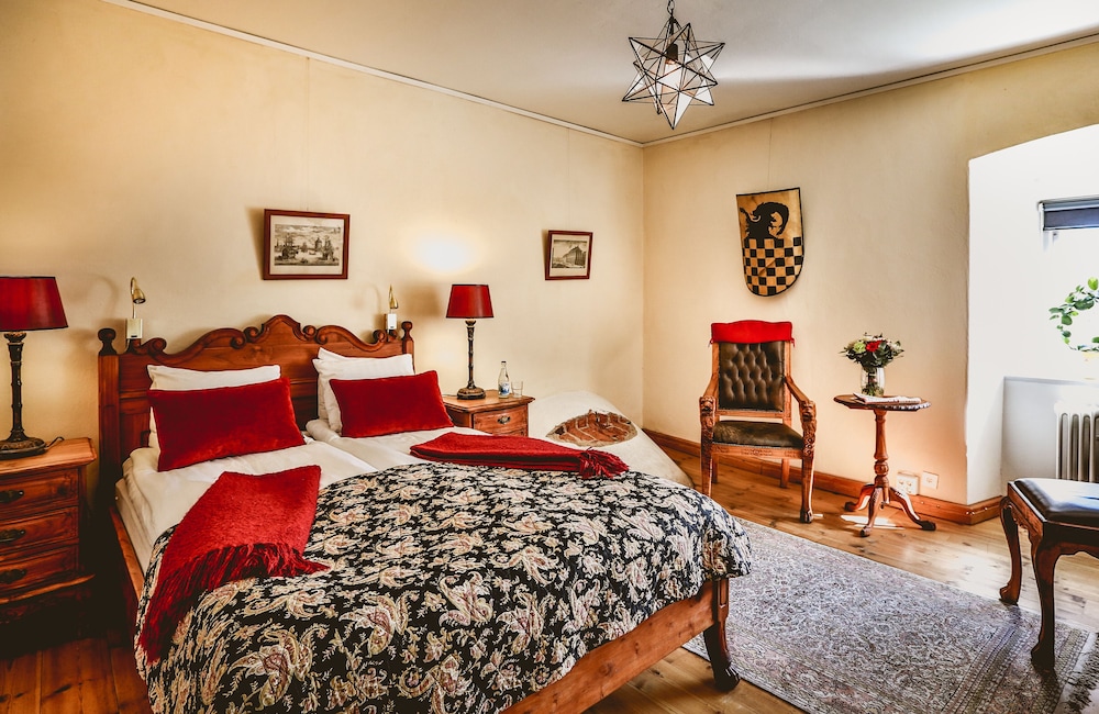 Small Double room (140 cm bed) photo 1