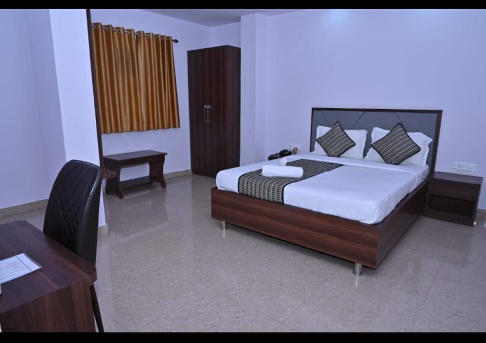 Executive Double Room, City View