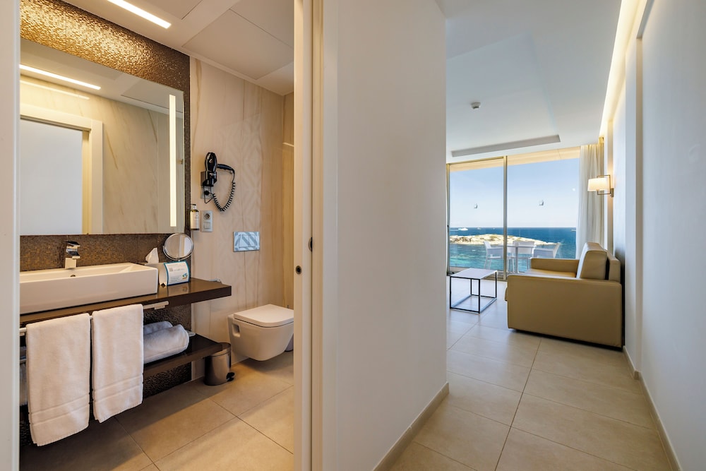 Junior Suite, Sea View - Photo 6