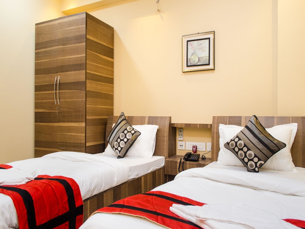 Deluxe Double or Twin Room, 1 Queen Bed photo 1