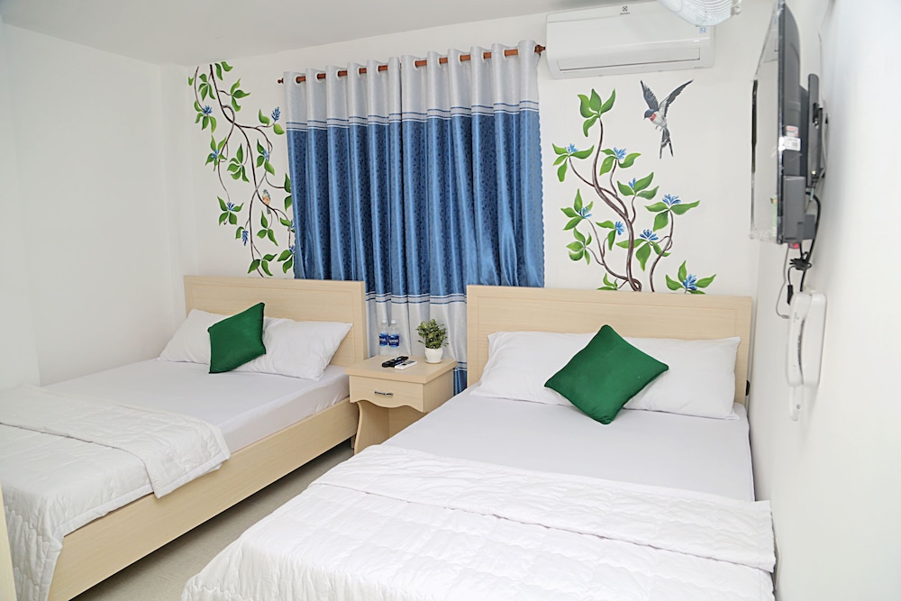 Standard Quadruple Room, 2 Double Beds photo 1