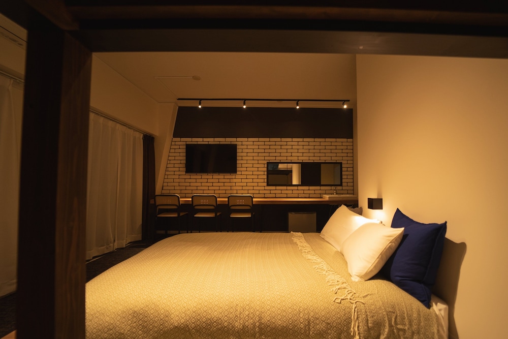 Deluxe Room - Photo 2
