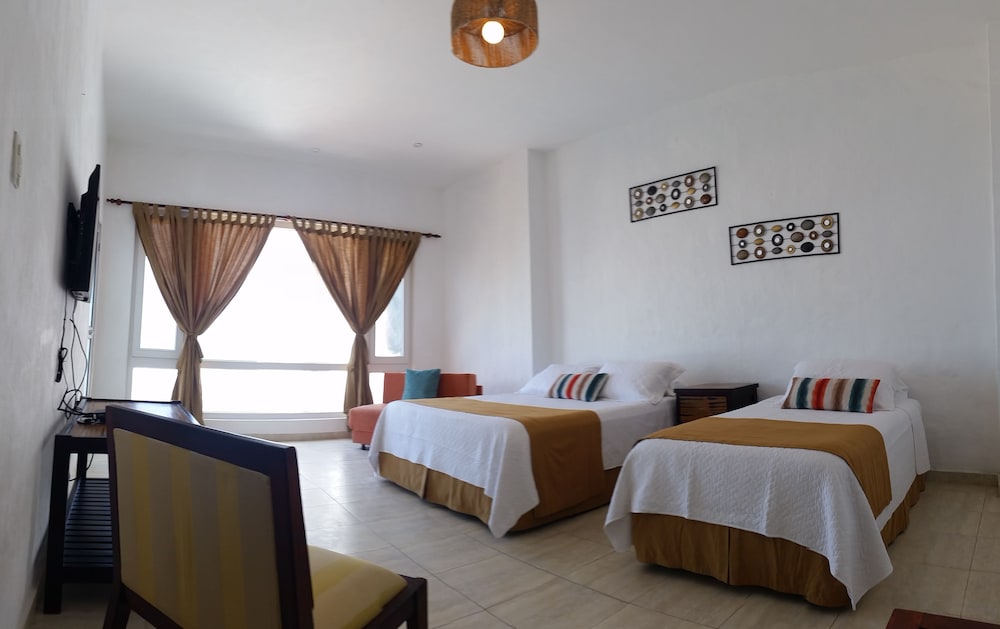 Junior Suite, Non Smoking, Ocean View photo 2