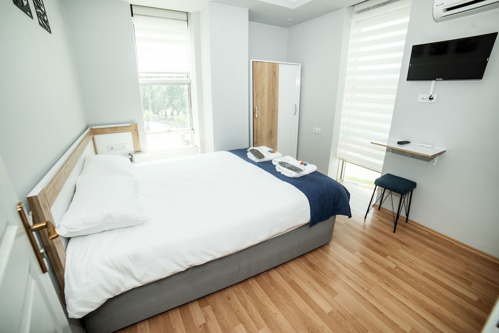 Standard Triple Room - Photo 2
