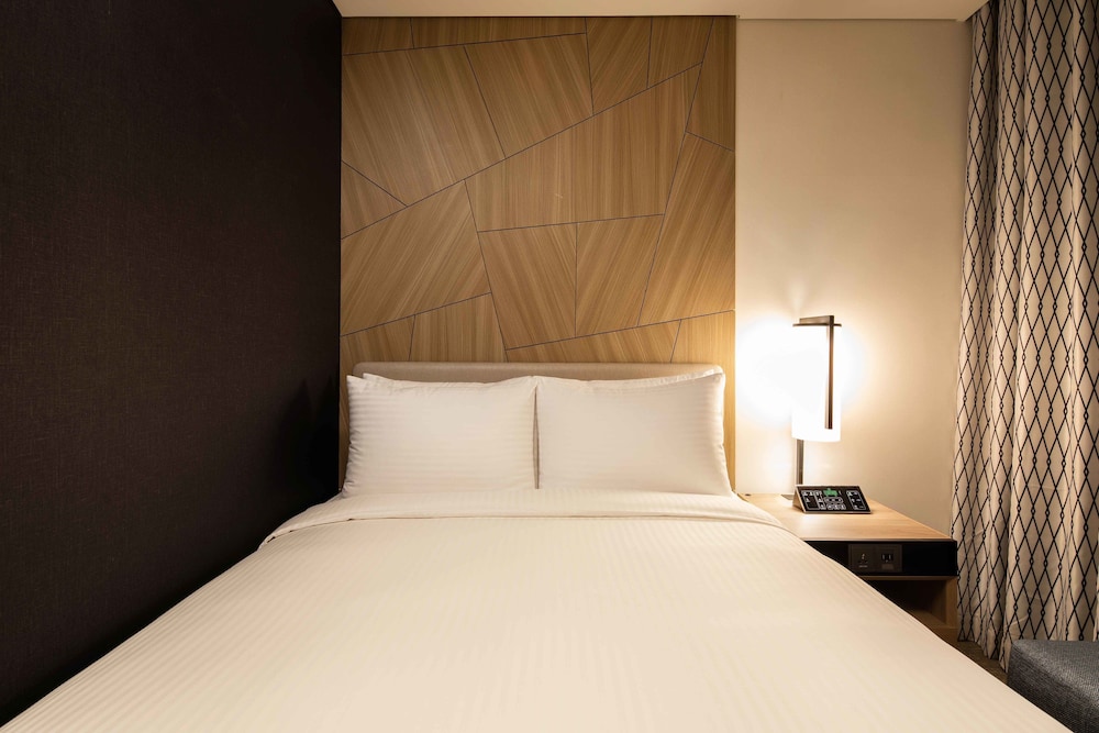 Standard Double Room (Credit Cards Only) - Photo 2