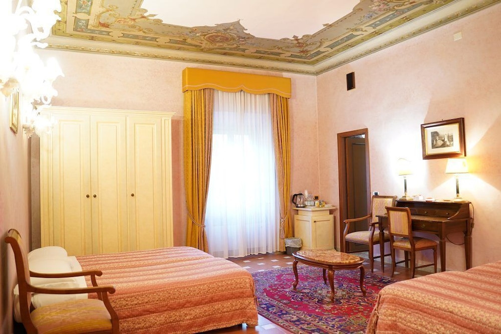 Deluxe Room, 1 Bedroom photo 1