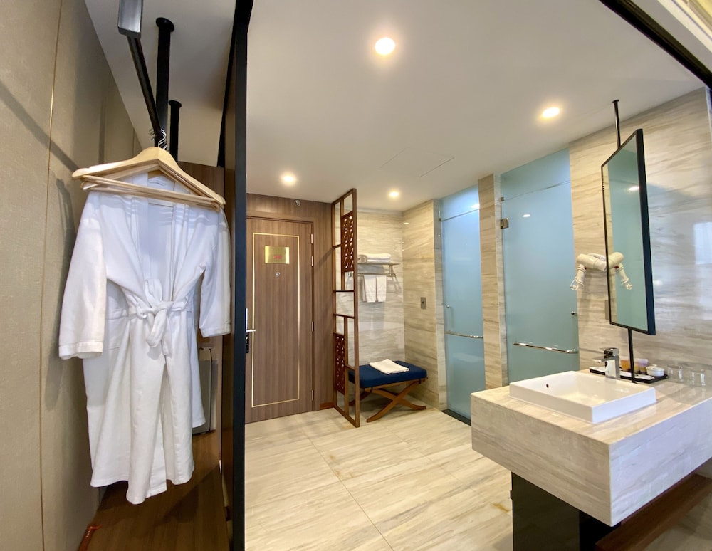 Deluxe Double or Twin Room photo 3