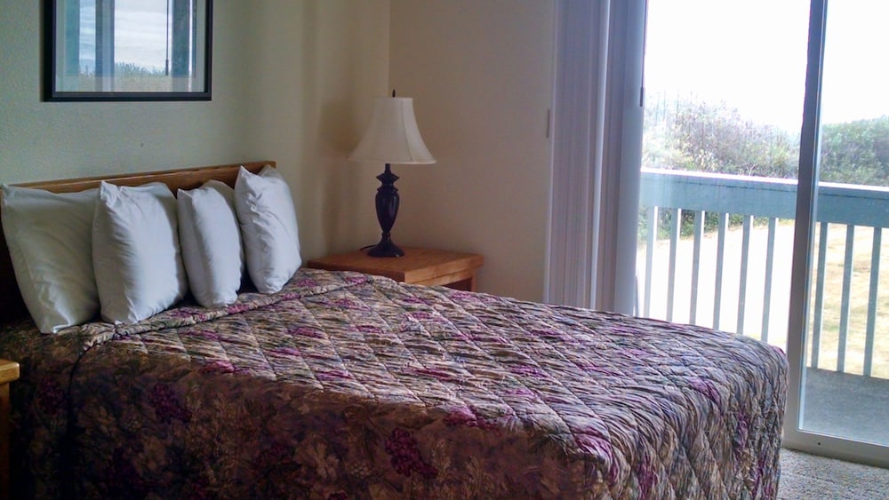 (A) Standard Room, 1 Queen Bed, Ground Floor (Pet Friendly) photo 2