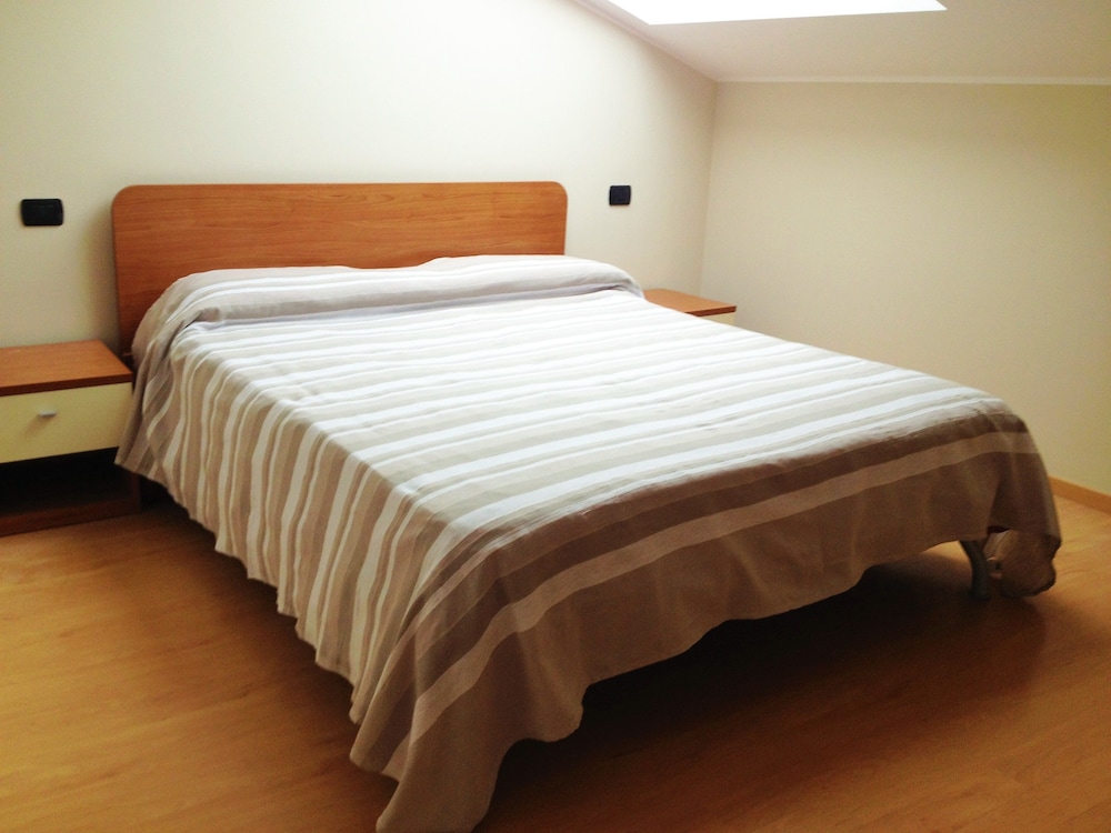 Family Apartment, 2 Bedrooms, City View photo 2
