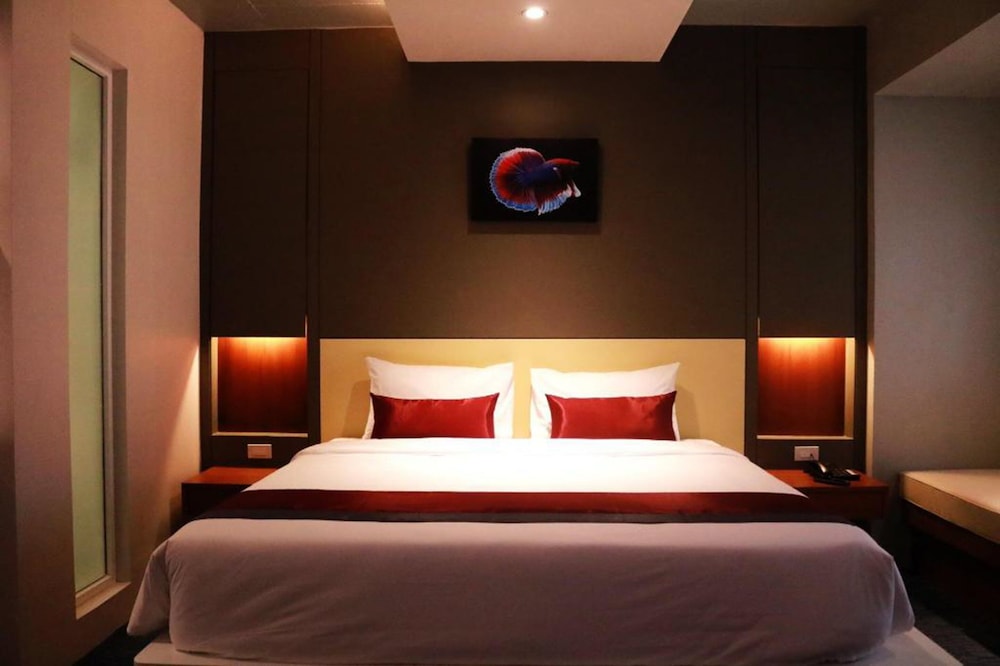 Premier Deluxe Room - Photo 3