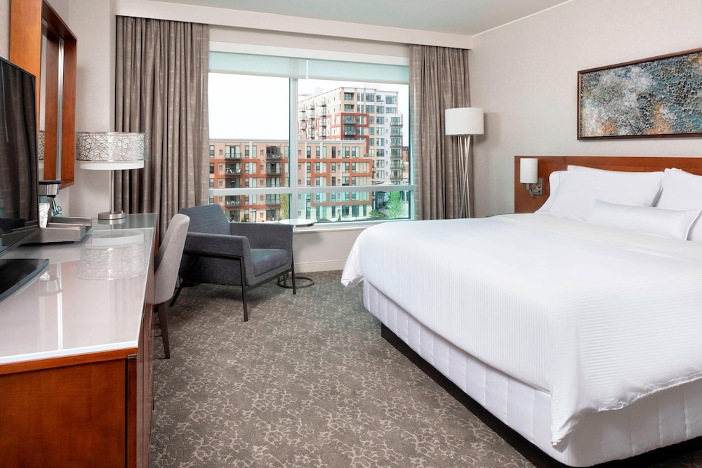 Executive Room, 1 King Bed - Photo 4