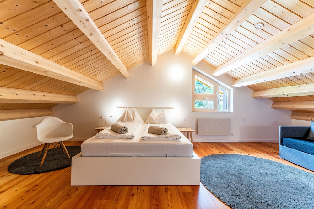 Family Penthouse, 2 Bedrooms, Mountain View, Mountainside