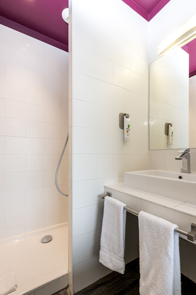 Standard Suite, 2 Double Beds, Connecting Rooms - Photo 3