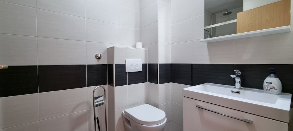 Apartment (Real - 10 m from sea - A7(2+2))