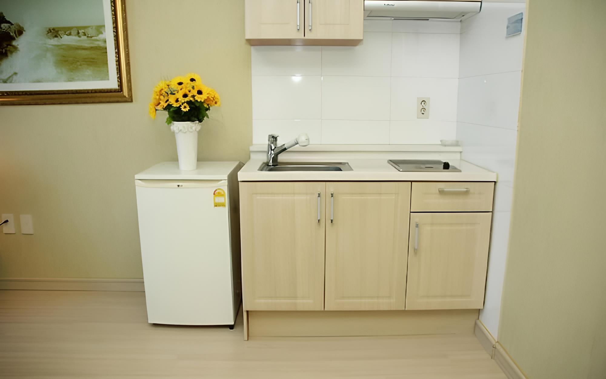Room (Myeongmun Small Room A4) photo 2