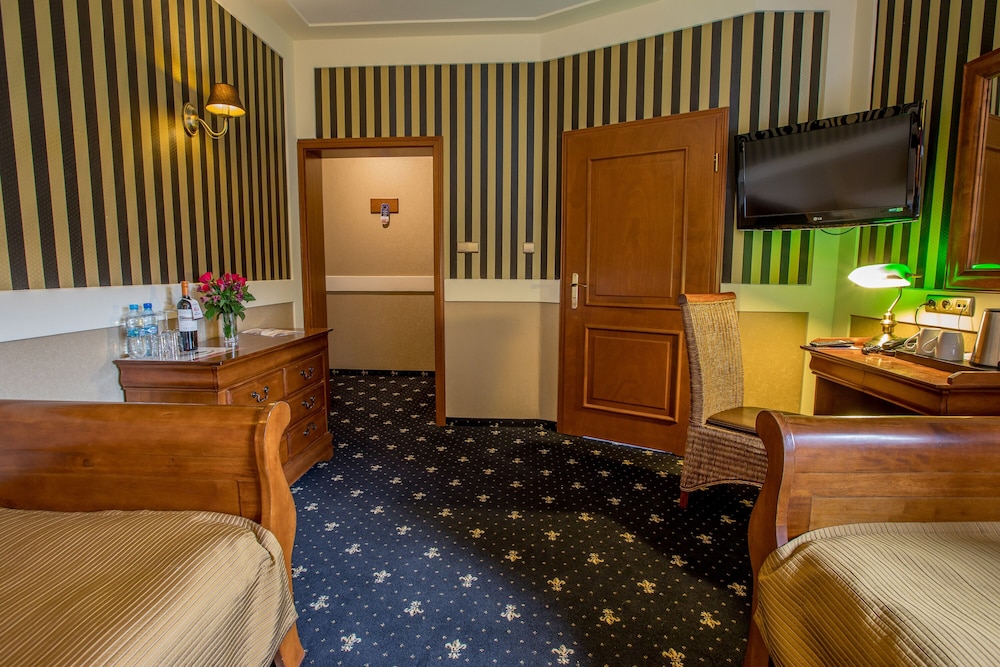 Executive Twin Room - Photo 3