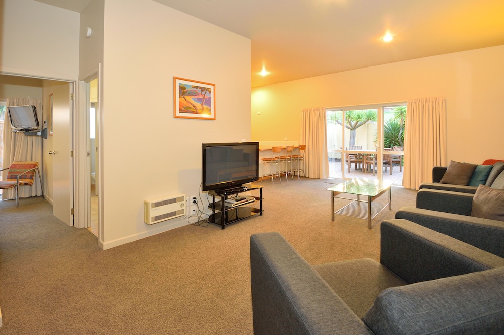 1 Bedroom Suite