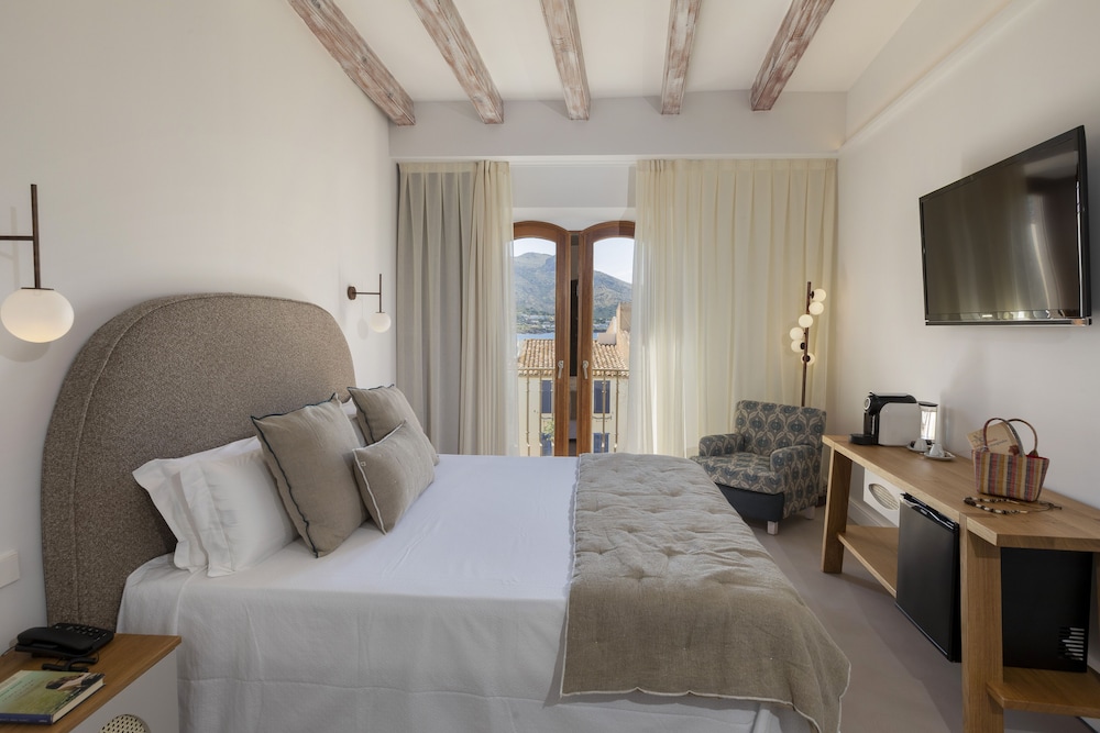 Premium Double Room, Jetted Tub - Photo 2