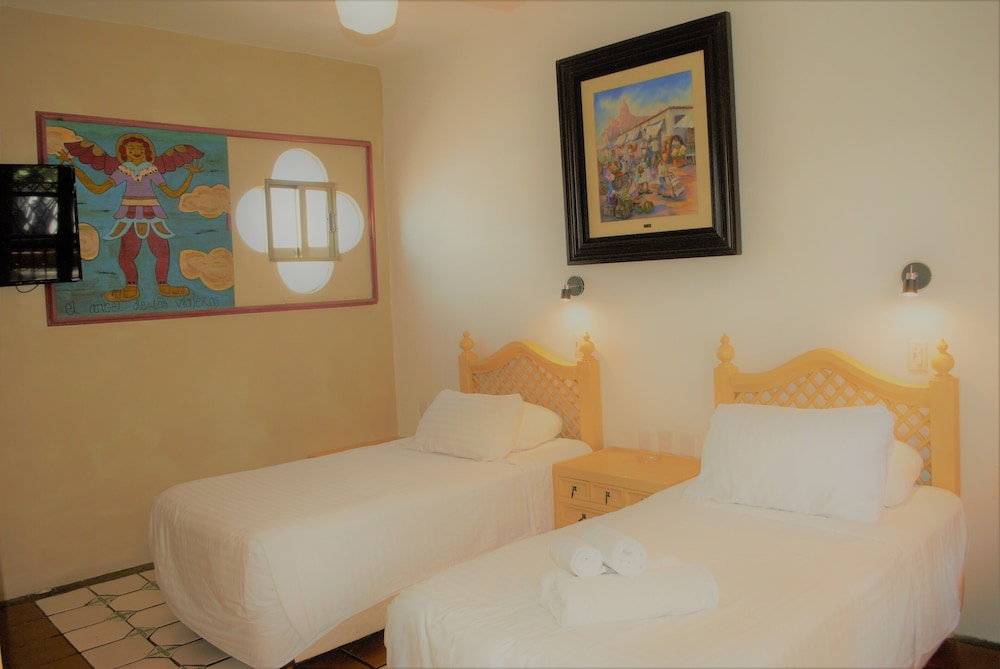 Deluxe Double Room, 2 Twin Beds photo 2