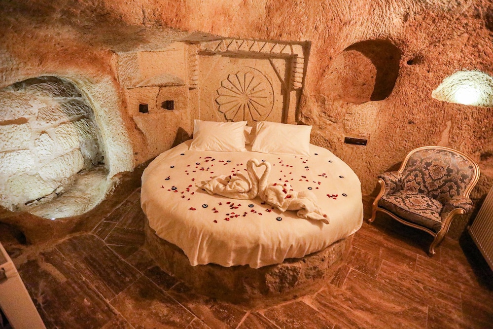 Sureyya Hammam Cave Room - Photo 7