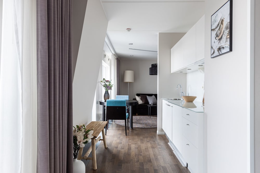 Studio suite with balcony photo 1