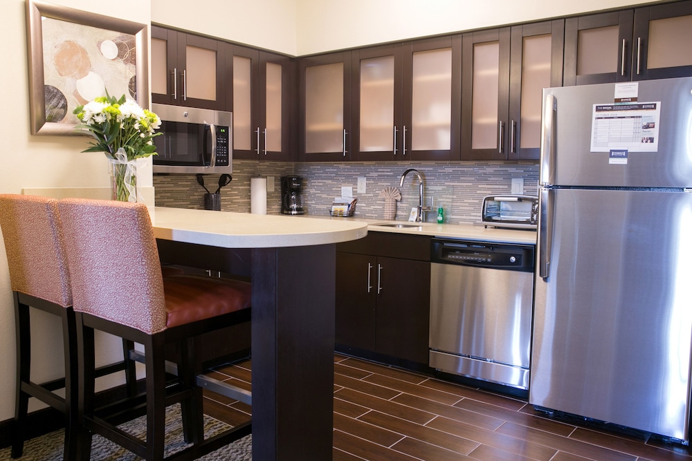 Suite, 1 Bedroom, Non Smoking, Kitchen thumbnail 5