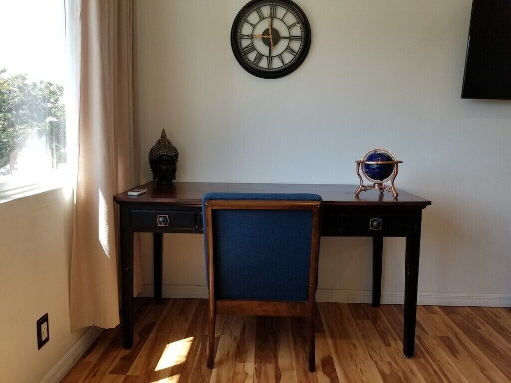 Luxury Townhome photo 2