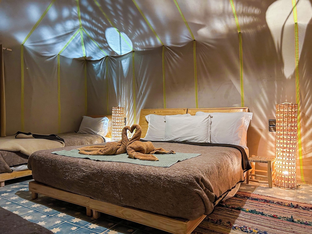 Comfort Quadruple Room, Desert View