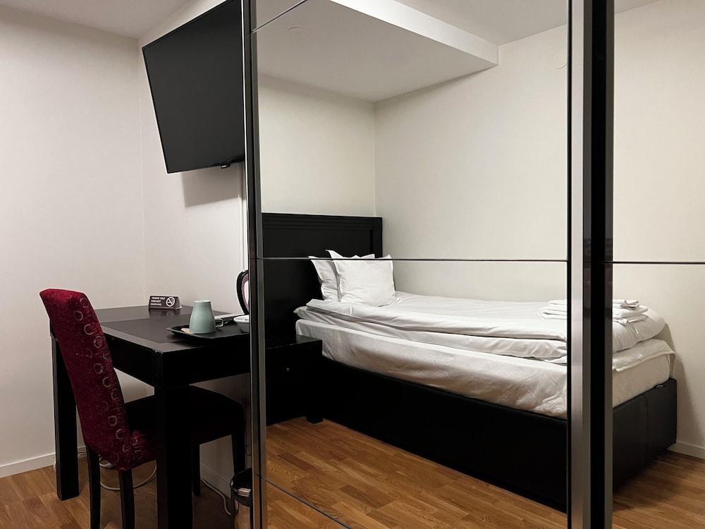 Economy Single Room