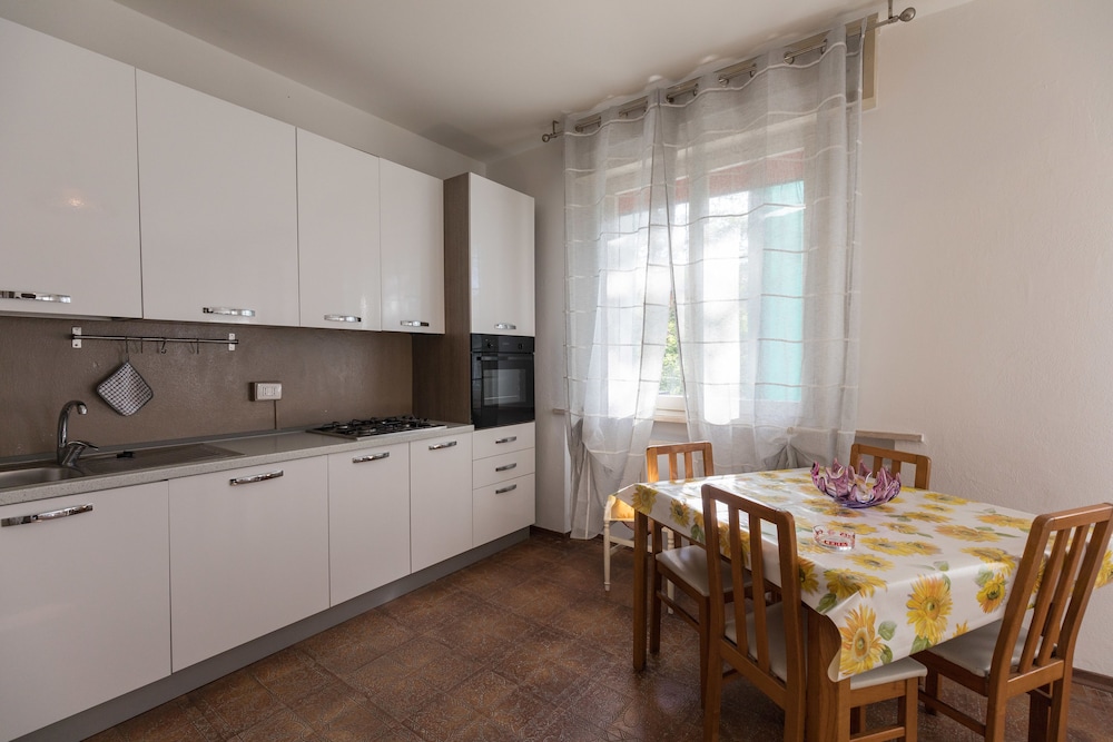 Apartment, 2 Bedrooms, Balcony, Garden View (37) photo 3