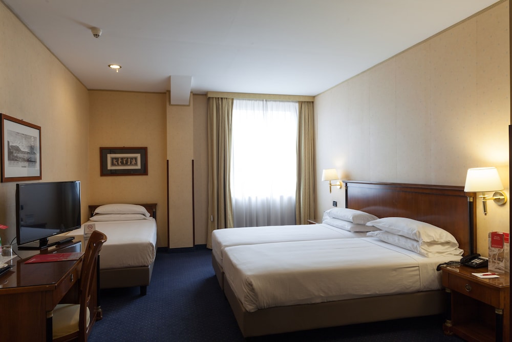 Standard Triple Room photo 2