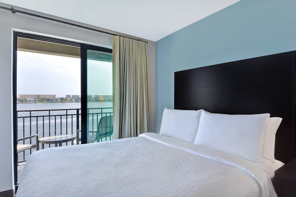 Studio, 1 King Bed with Sofa bed, Balcony (Balcony) - Photo 1