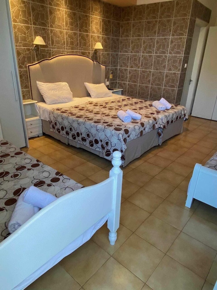 Comfort Triple Room photo 3